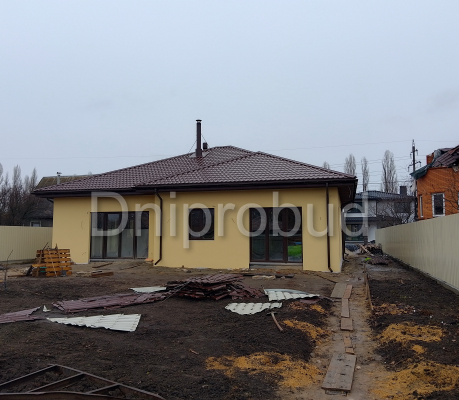 Одноповерховий будинок з великим гаражем (Оболонь)