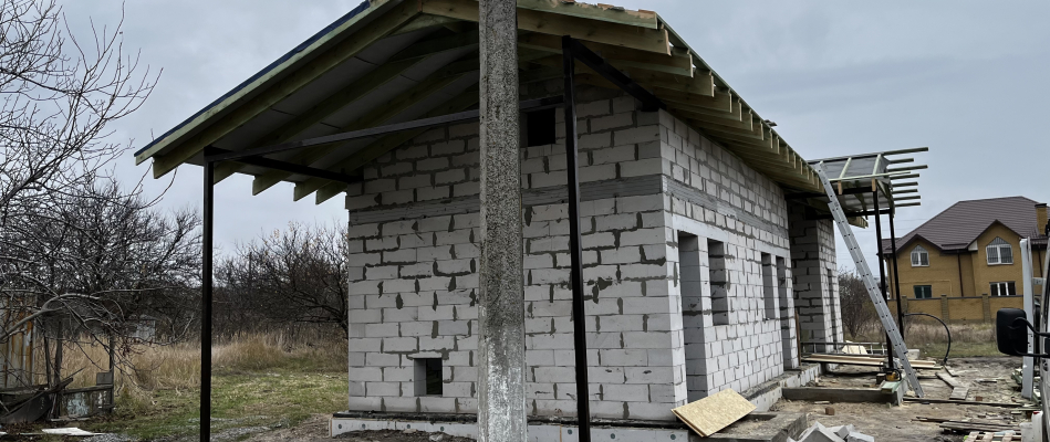 Господарська споруда в Саживці (провул. Сажівський)