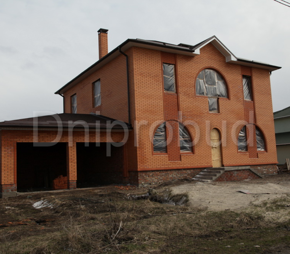 Великий будинок з гаражем на 2 авто в с. Сажівка