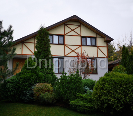 Класичний будинок в Старих Кодаках