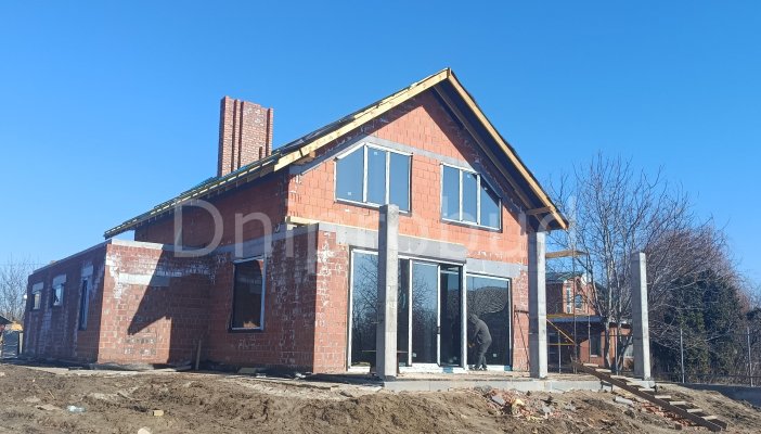 Двоповерховий будинок в с. Білогородка (2)