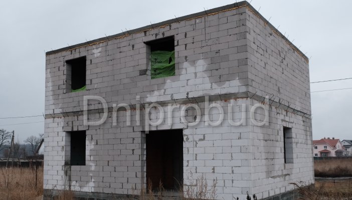 Двоповерховий будинок у с. Гнатівка, Київська область