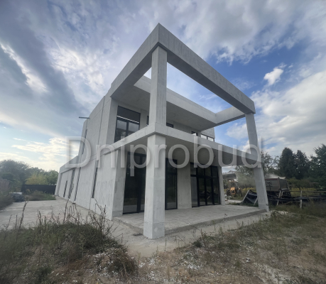 Двухэтажный дом в с. Кобцы